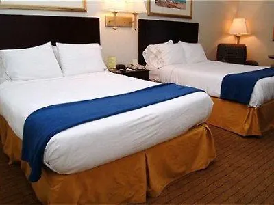 Holiday Inn Express Hotel & Suites Tampa-Rocky Point Island By Ihg