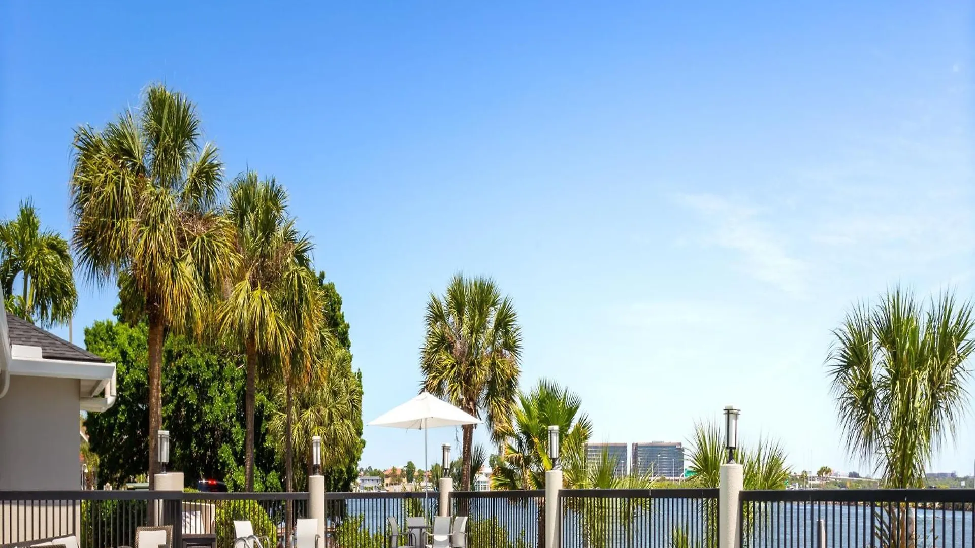 Holiday Inn Express Hotel & Suites Tampa-Rocky Point Island By Ihg